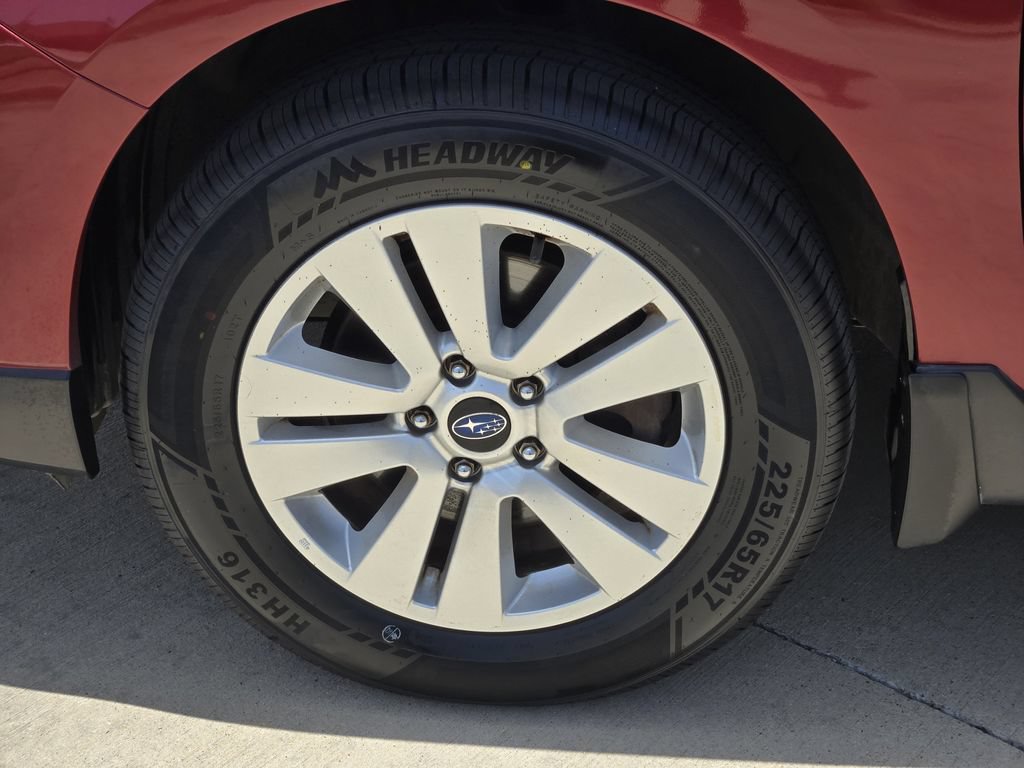 Used 2019 Subaru Outback 2.5i AWD/4WD image 8