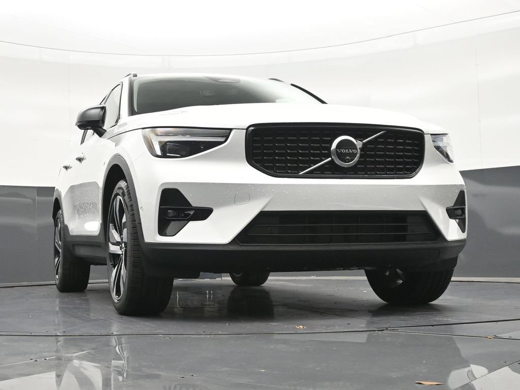 New 2026 Volvo XC40 B5 Plus w/ Climate Package AWD/4WD image 27