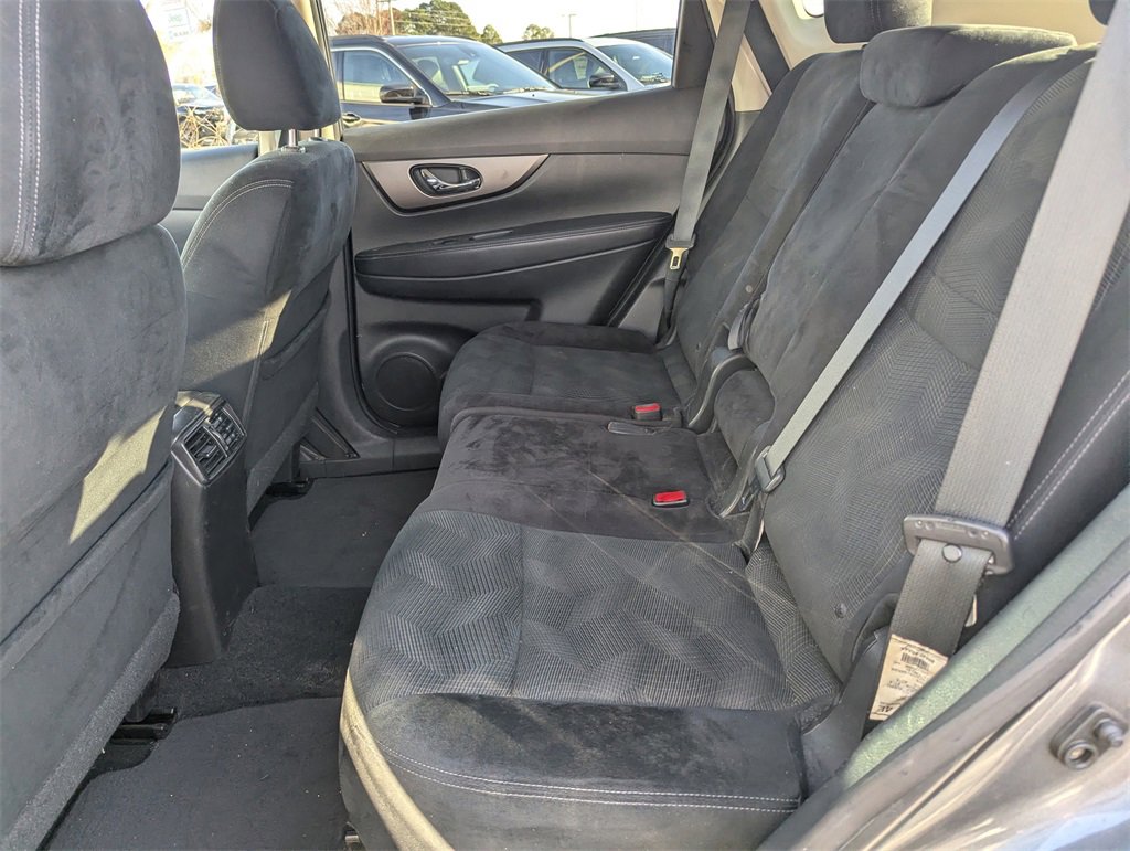 Used 2014 Nissan Rogue SV w/ SV Premium Package image 19