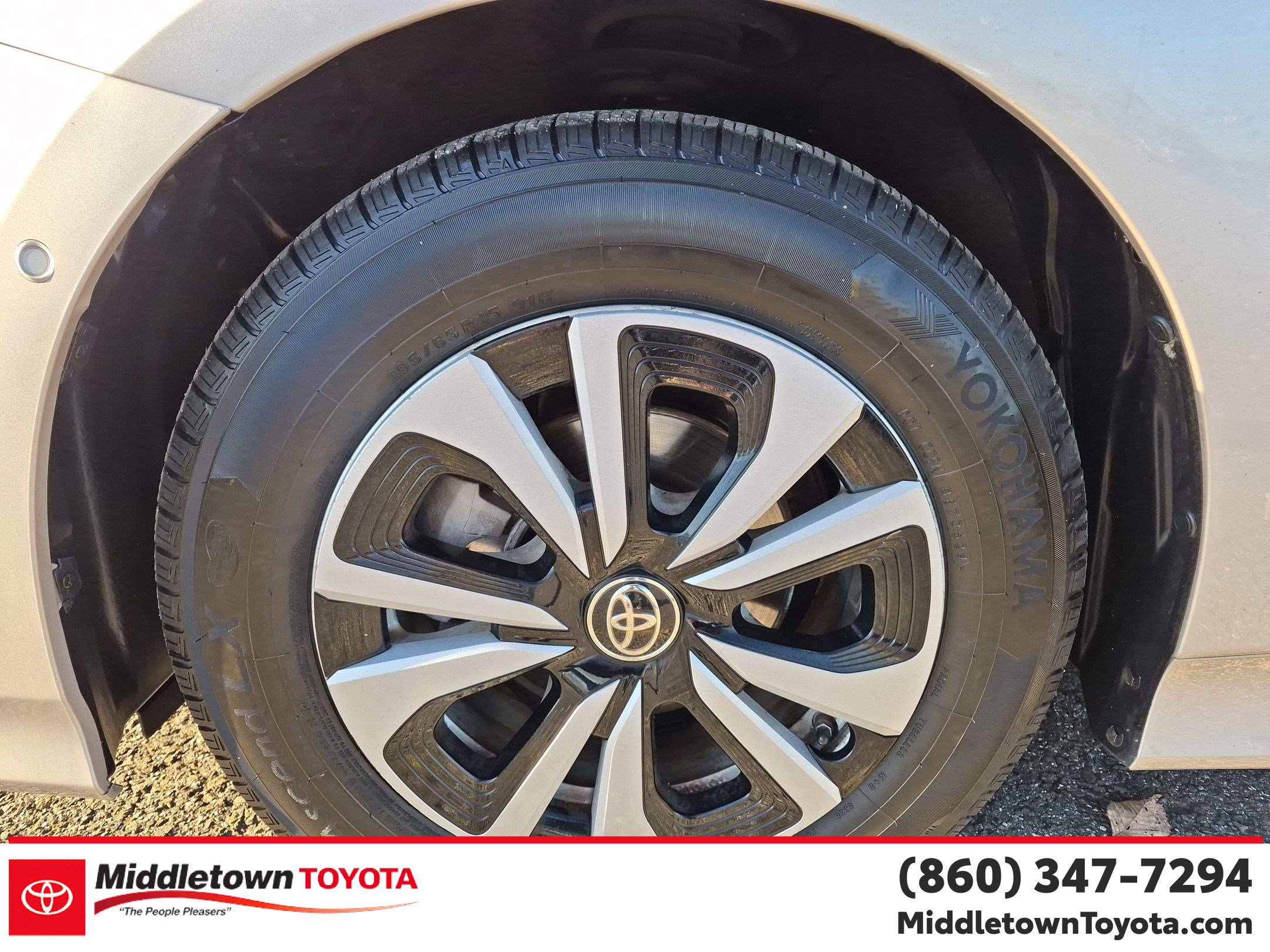Used 2018 Toyota Prius Prime Advanced FWD image 9