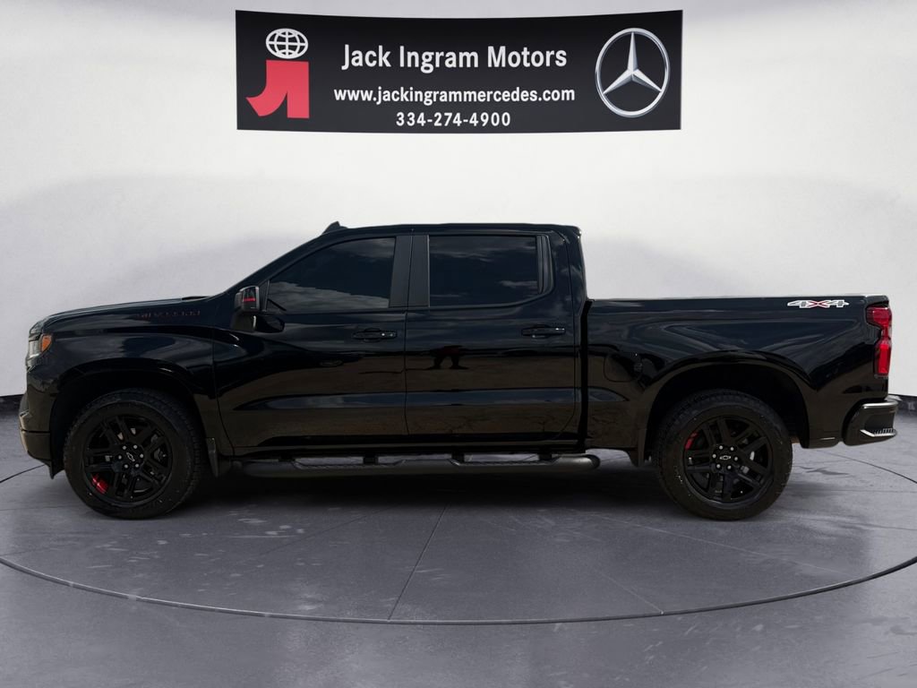 Used 2023 Chevrolet Silverado 1500 RST w/ Redline Edition AWD/4WD image 2