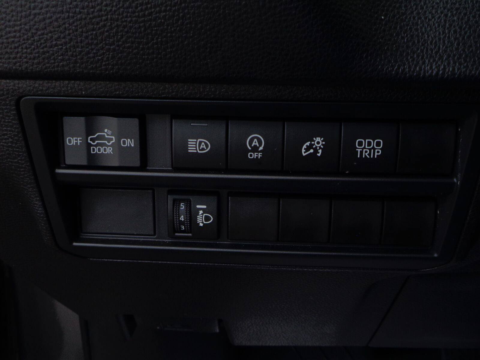 Used 2026 Toyota Tundra SR5 AWD/4WD image 8