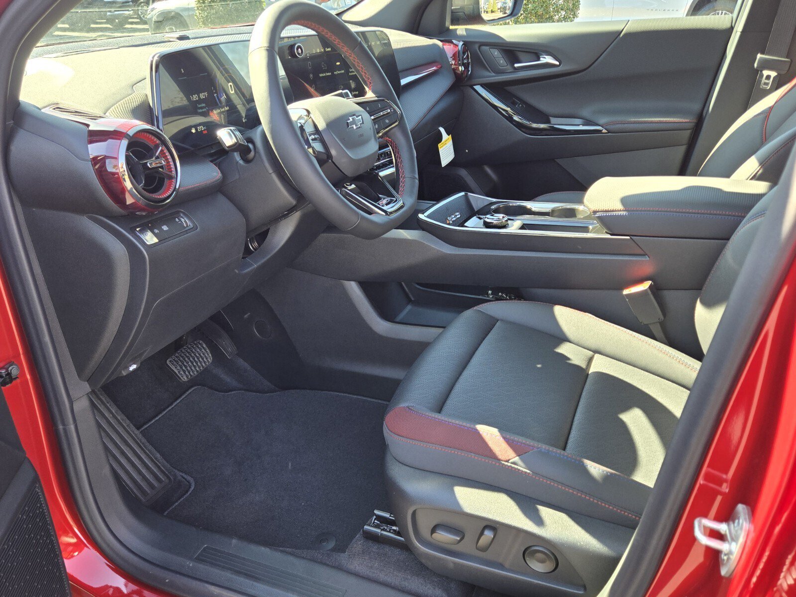 New 2026 Chevrolet Equinox RS w/ Convenience Package III FWD image 5