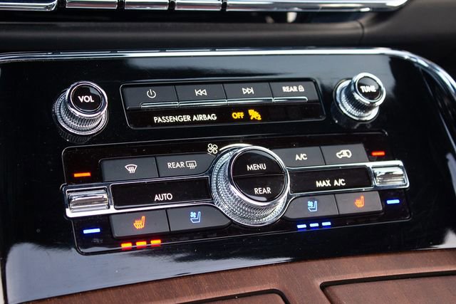 Used 2024 Lincoln Navigator Black Label image 34