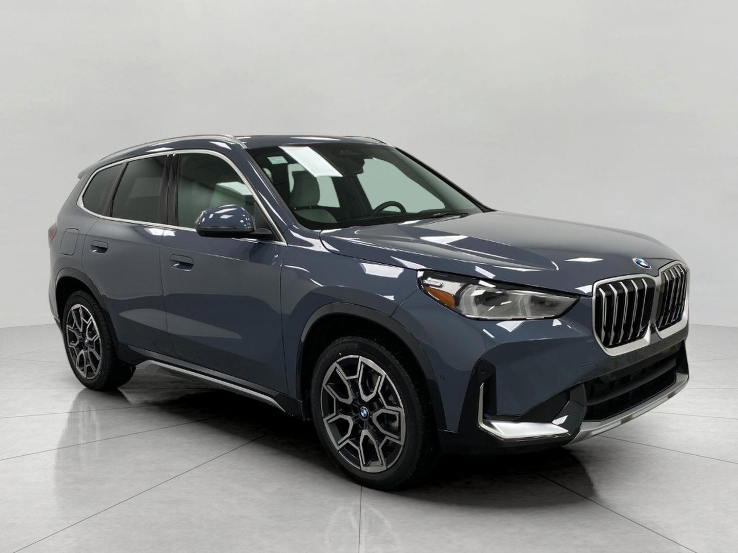 New 2026 BMW X1 xDrive28i w/ Technology Package AWD/4WD image 1
