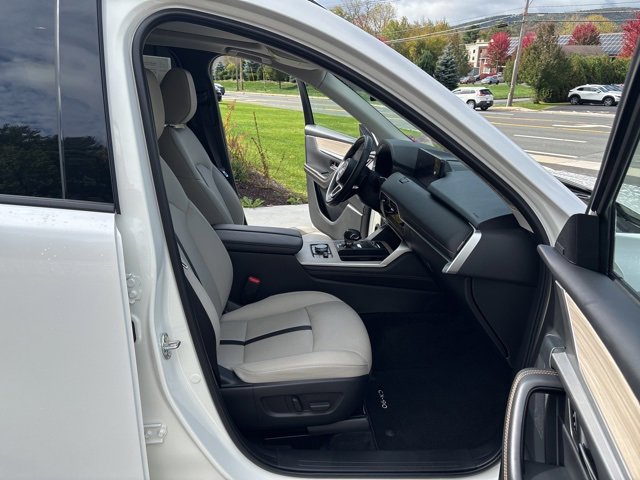 Used 2025 MAZDA CX-90 Plug-In Hybrid w/Premium Sport image 24