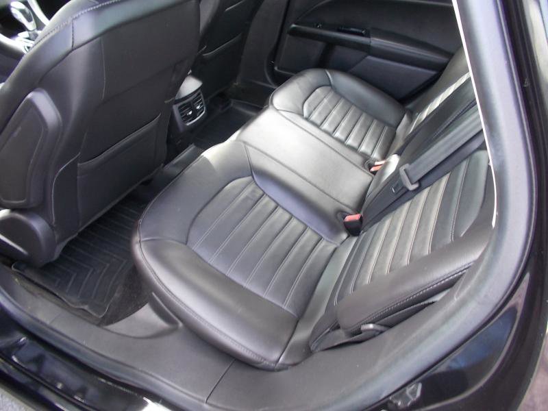 Used 2015 Ford Fusion SE w/ Equipment Group 202A image 24