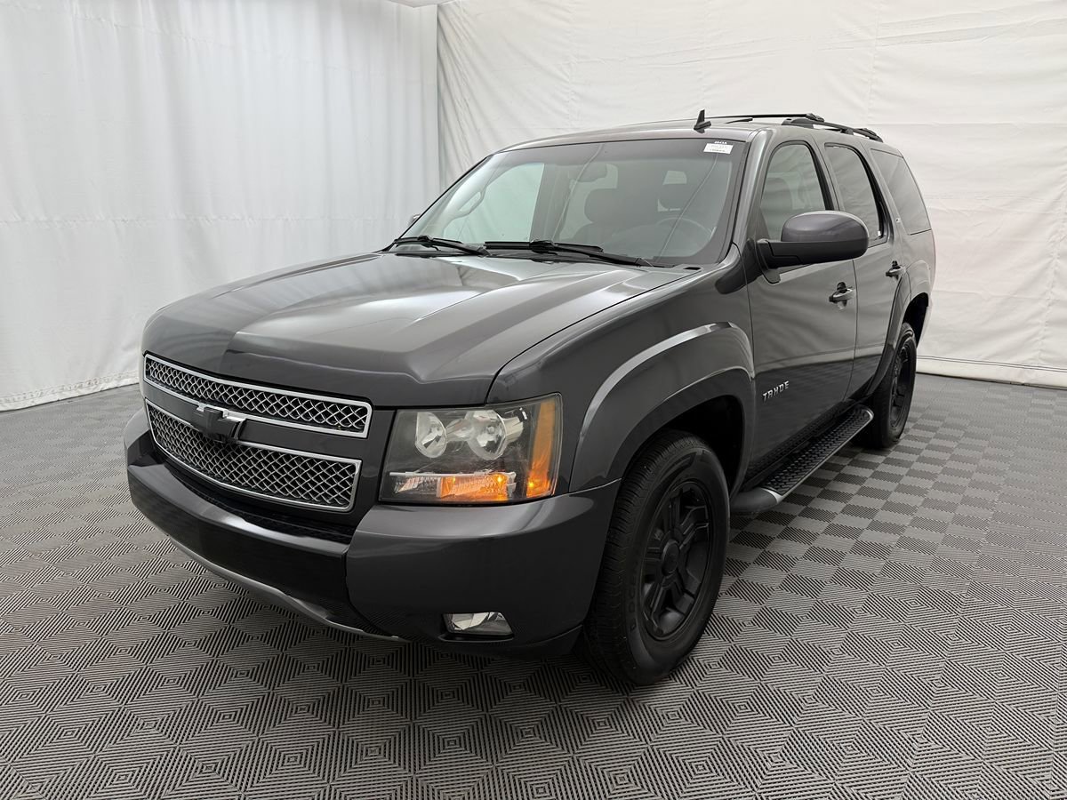 Used 2010 Chevrolet Tahoe LT w/ Luxury Package RWD image 2