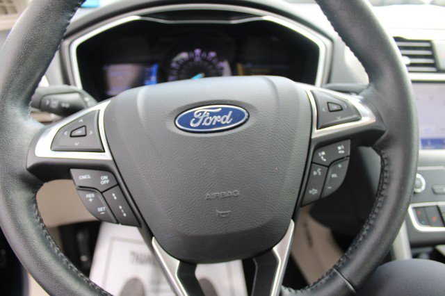 Used 2020 Ford Fusion SEL image 21
