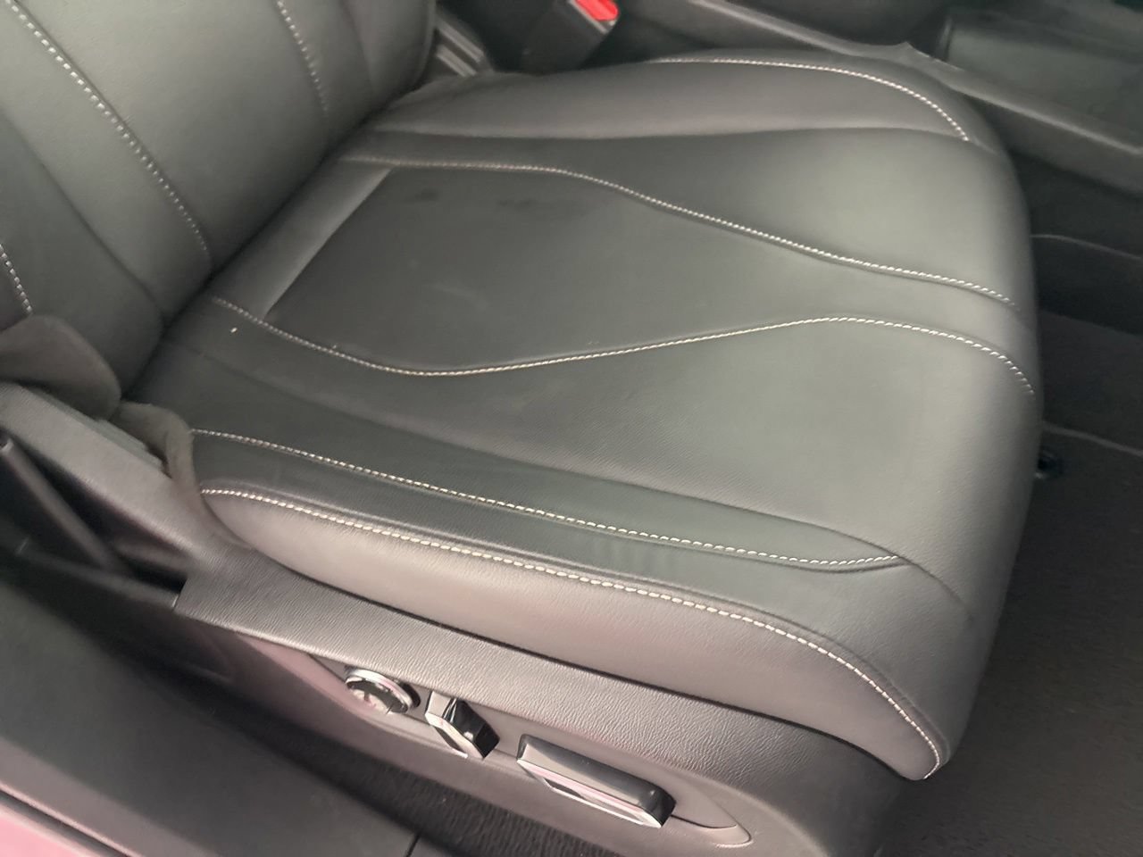 Used 2025 Acura RDX SH-AWD image 31