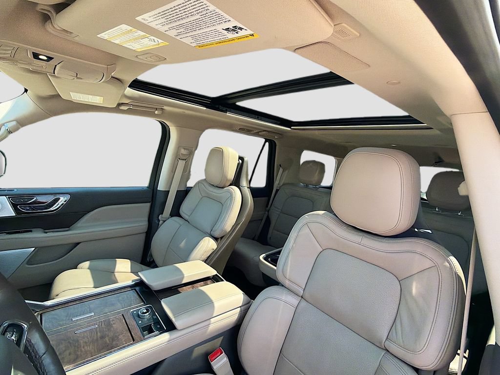 Used 2023 Lincoln Navigator Reserve AWD/4WD image 25