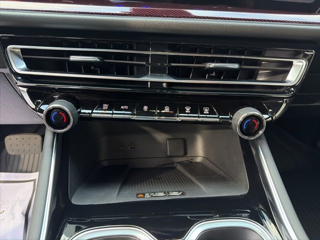 Used 2024 Chevrolet Traverse Z71 w/ Enhanced Driving Package image 19