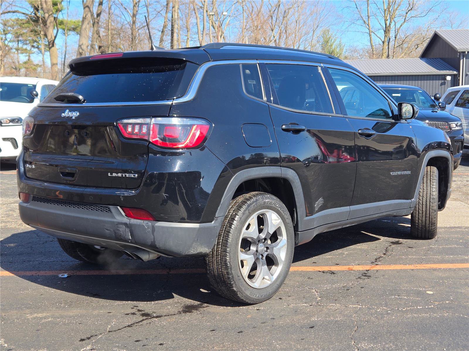 Used 2019 Jeep Compass Limited w/ Safety & Security Group image 11