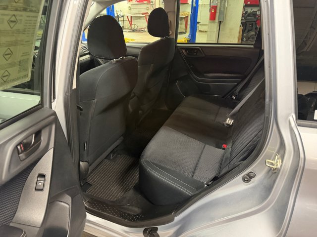 Used 2017 Subaru Forester 2.5i Premium w/ All-Weather Package AWD/4WD image 10