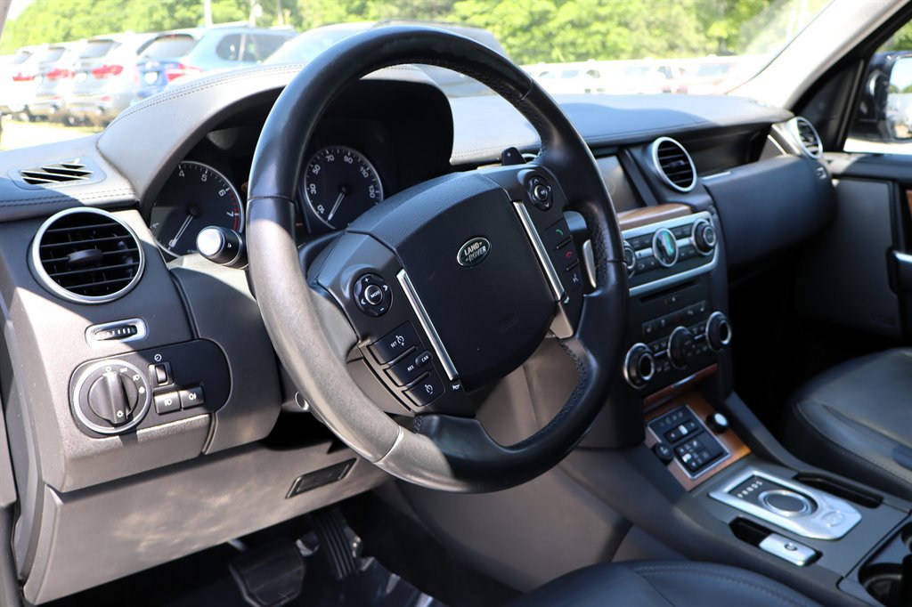 Used 2016 Land Rover LR4 HSE LUX AWD/4WD image 17