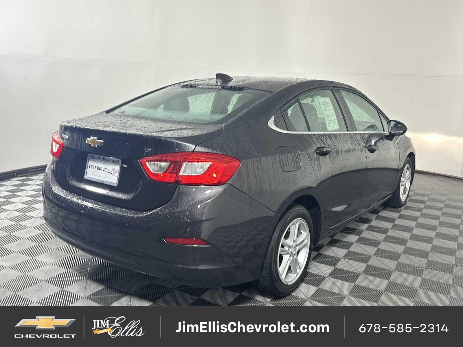 Used 2017 Chevrolet Cruze LT w/ Convenience Package FWD image 7