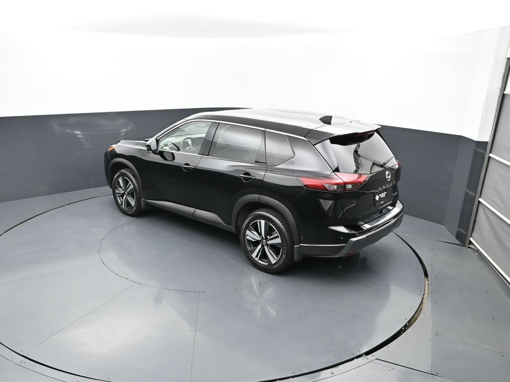 Certified 2025 Nissan Rogue SL AWD/4WD image 39