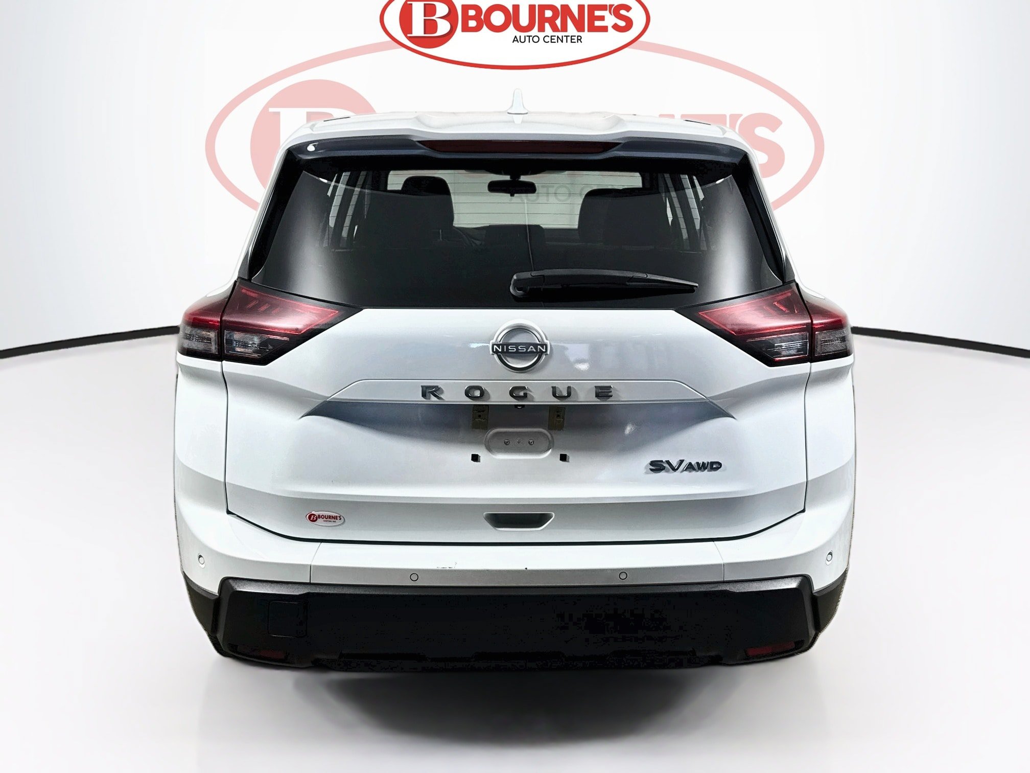 Used 2024 Nissan Rogue SV AWD/4WD image 8