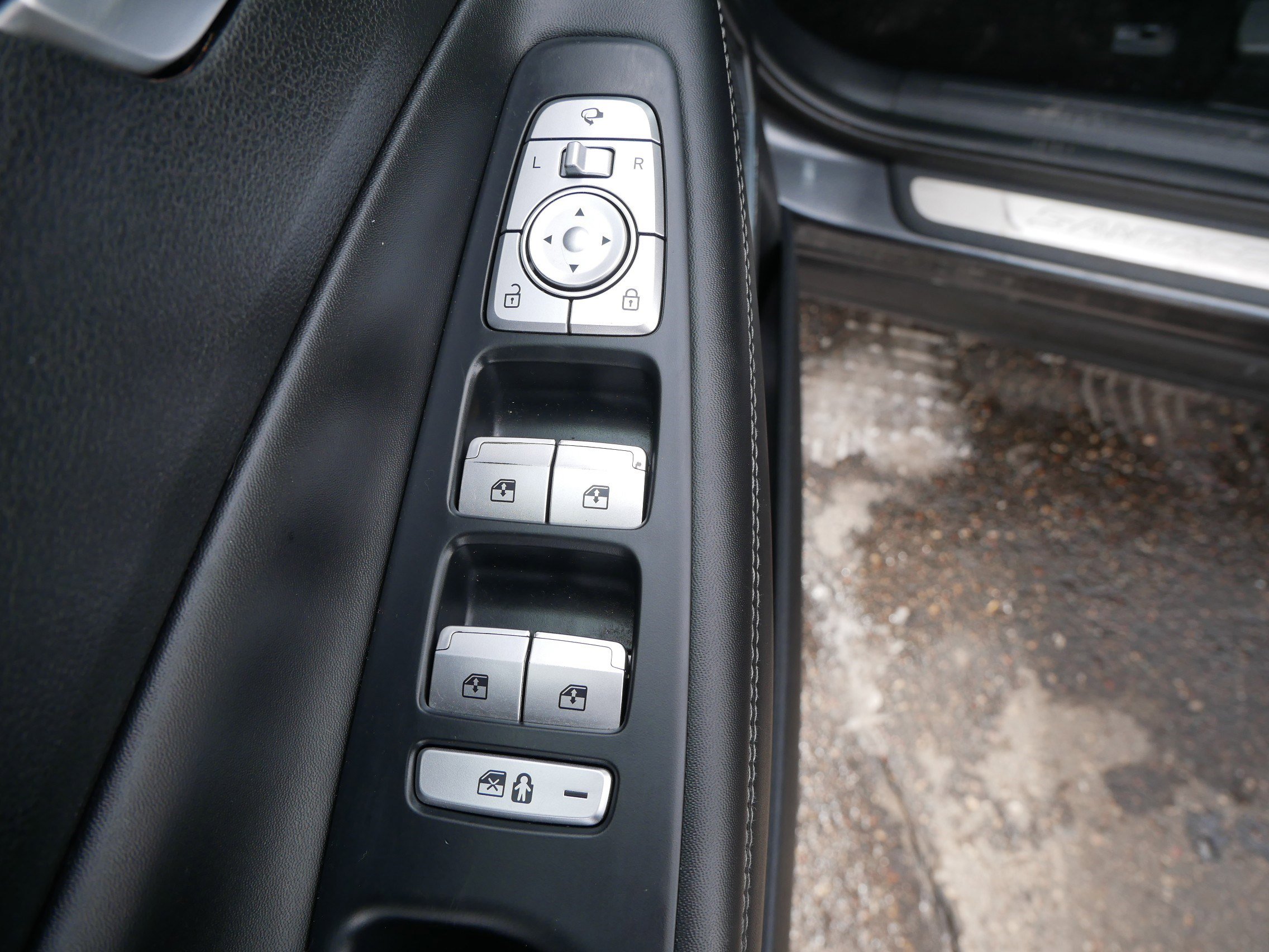 Used 2022 Hyundai Santa Fe Calligraphy AWD/4WD image 19
