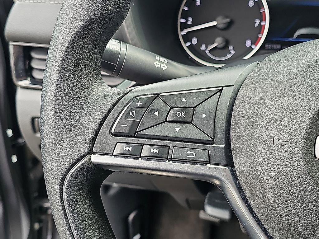 Used 2024 Nissan Sentra SV FWD image 21