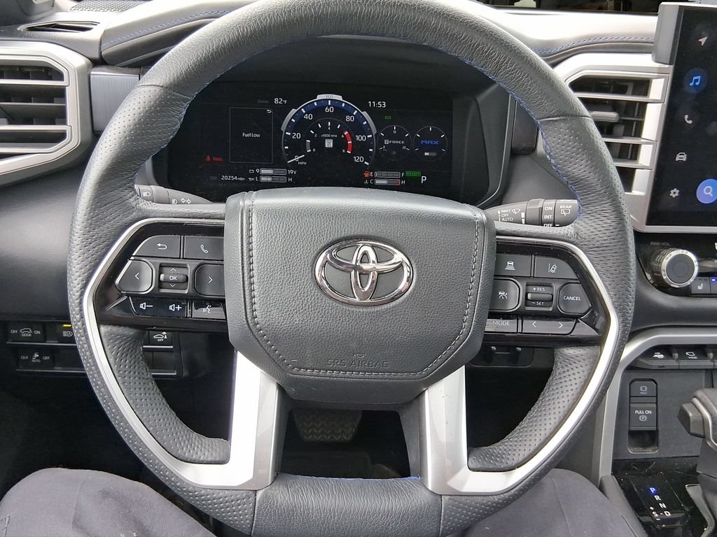 Used 2025 Toyota Sequoia Platinum AWD/4WD image 17