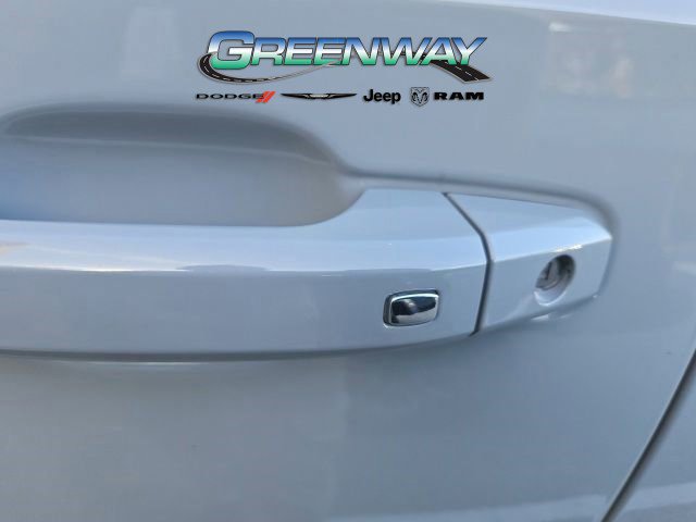 Used 2024 GMC Sierra 1500 AT4 w/ Technology Package AWD/4WD image 29