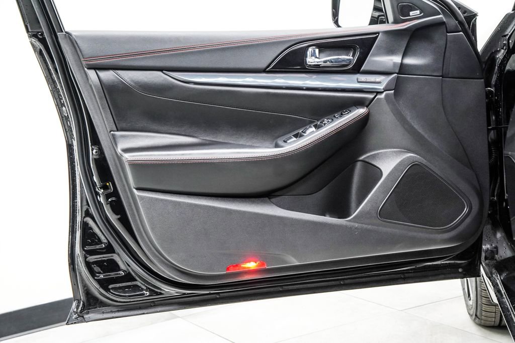 Used 2023 Nissan Maxima SR w/ Sport Mat Group image 43