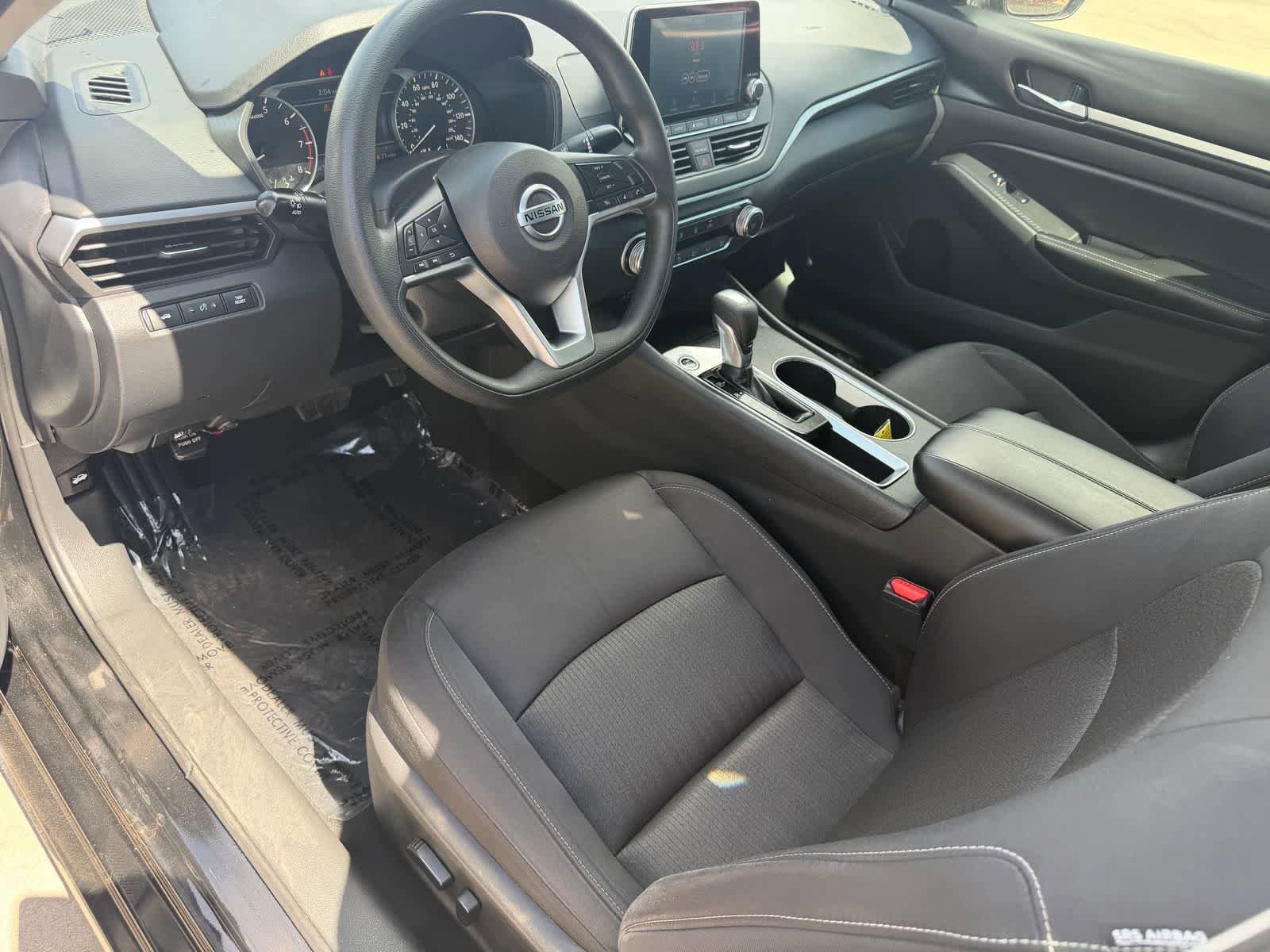 Certified 2022 Nissan Altima 2.5 SV FWD image 2
