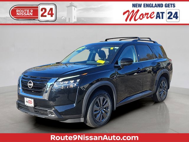 Certified 2022 Nissan Pathfinder SV image 1