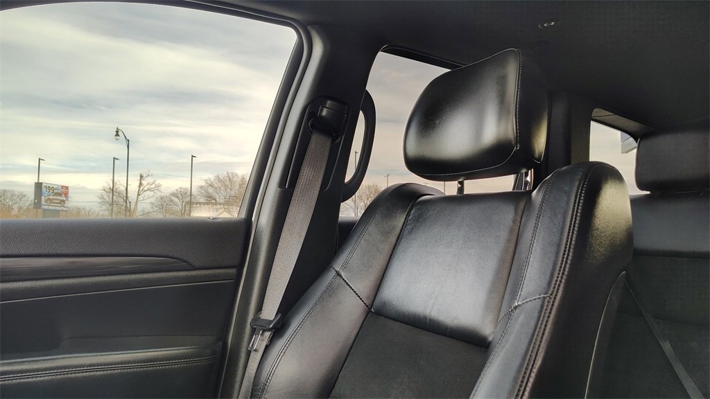 Used 2019 Jeep Grand Cherokee Altitude image 22