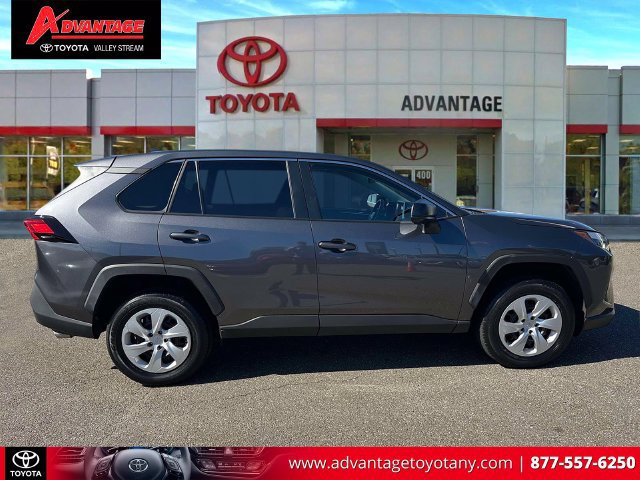 Certified 2024 Toyota RAV4 LE AWD/4WD image 5