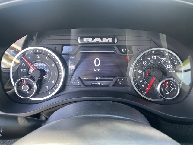 New 2026 RAM 1500 4x4 Crew Cab image 17