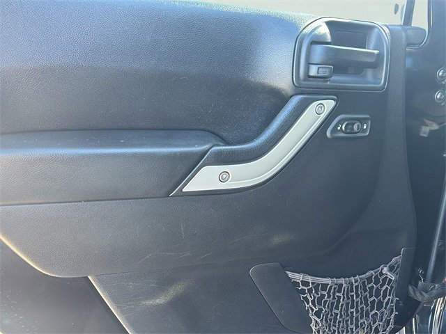 Used 2016 Jeep Wrangler Unlimited Sahara w/ Connectivity Group image 20