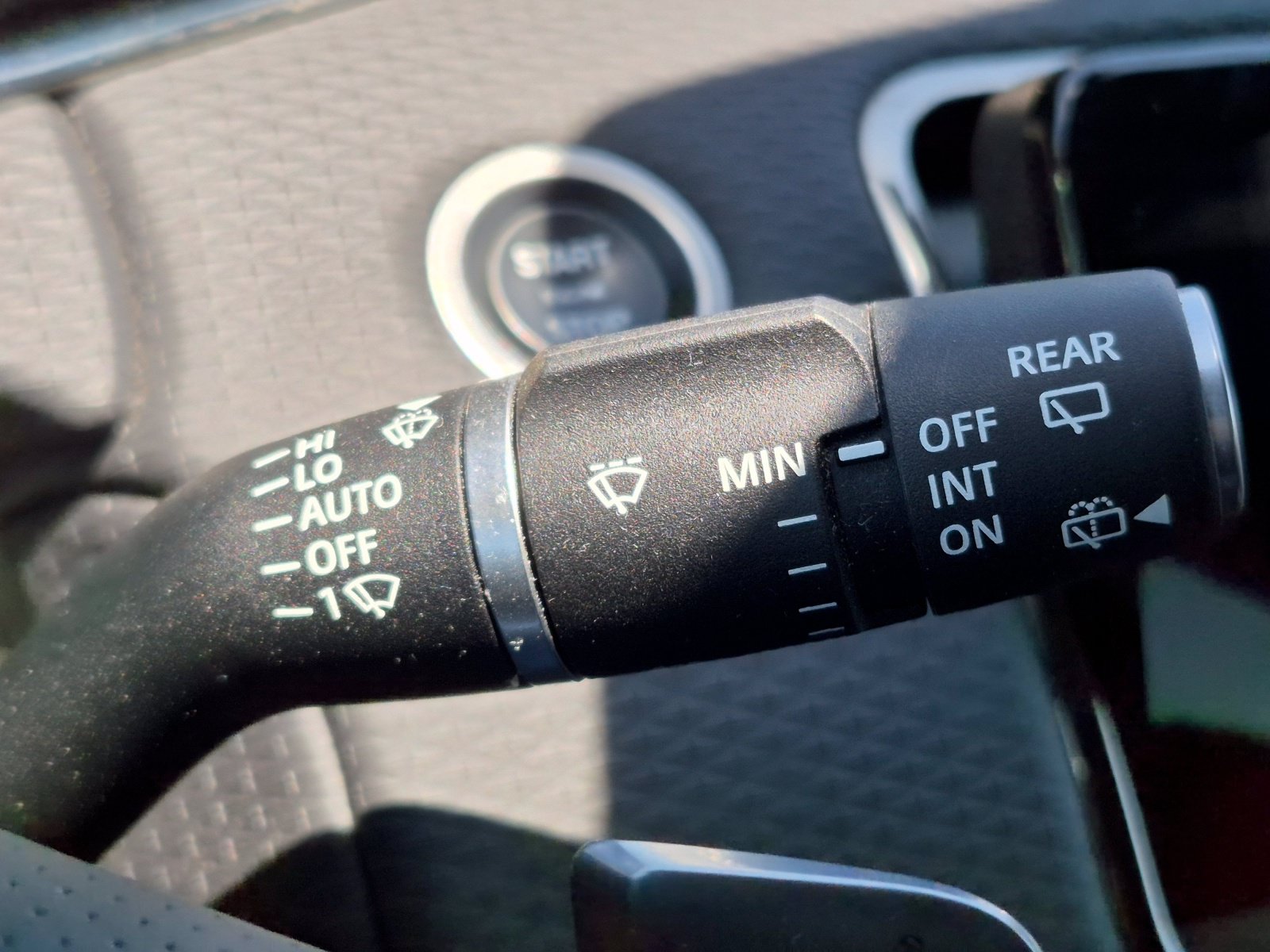 Used 2023 Land Rover Range Rover Evoque R-Dynamic S AWD/4WD image 31