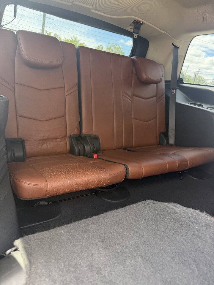 Used 2019 Cadillac Escalade Luxury AWD/4WD image 18