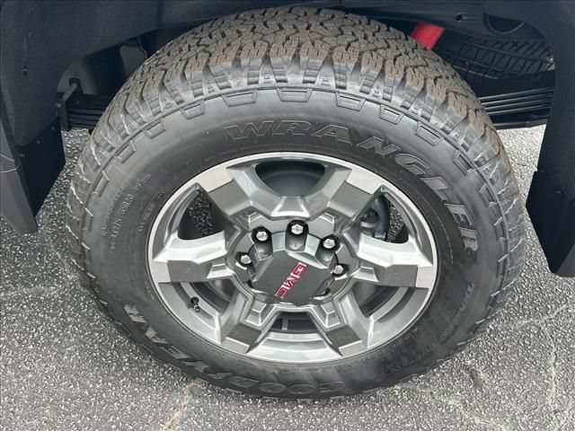 New 2026 GMC Sierra 2500 SLT w/ SLT Premium Package AWD/4WD image 16