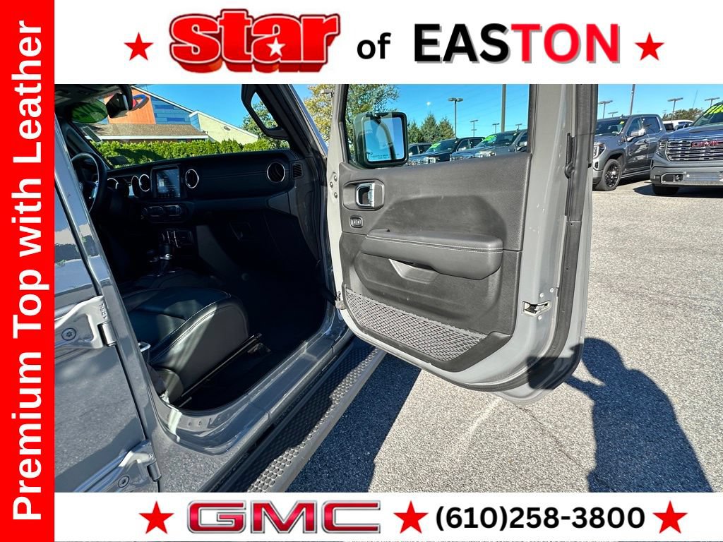 Used 2023 Jeep Wrangler Unlimited Sahara w/ Cold Weather Group AWD/4WD image 13