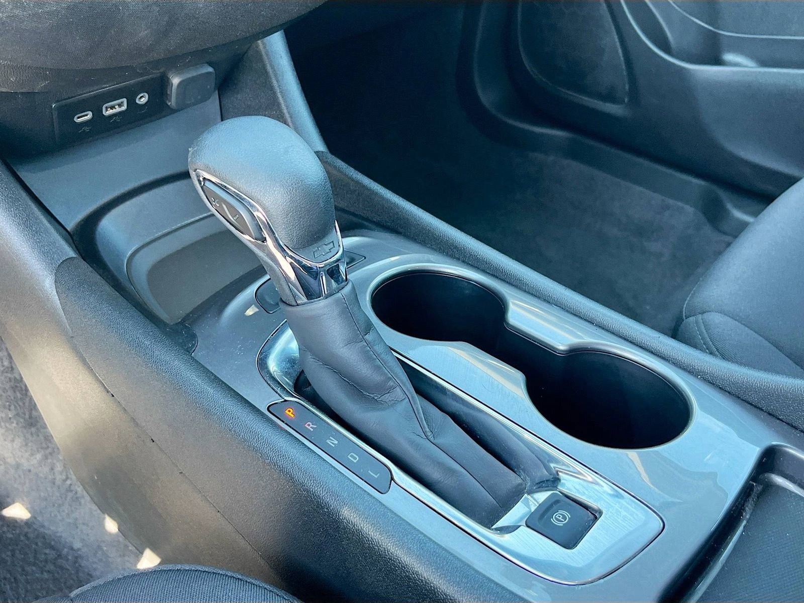 Used 2025 Chevrolet Malibu LS image 16