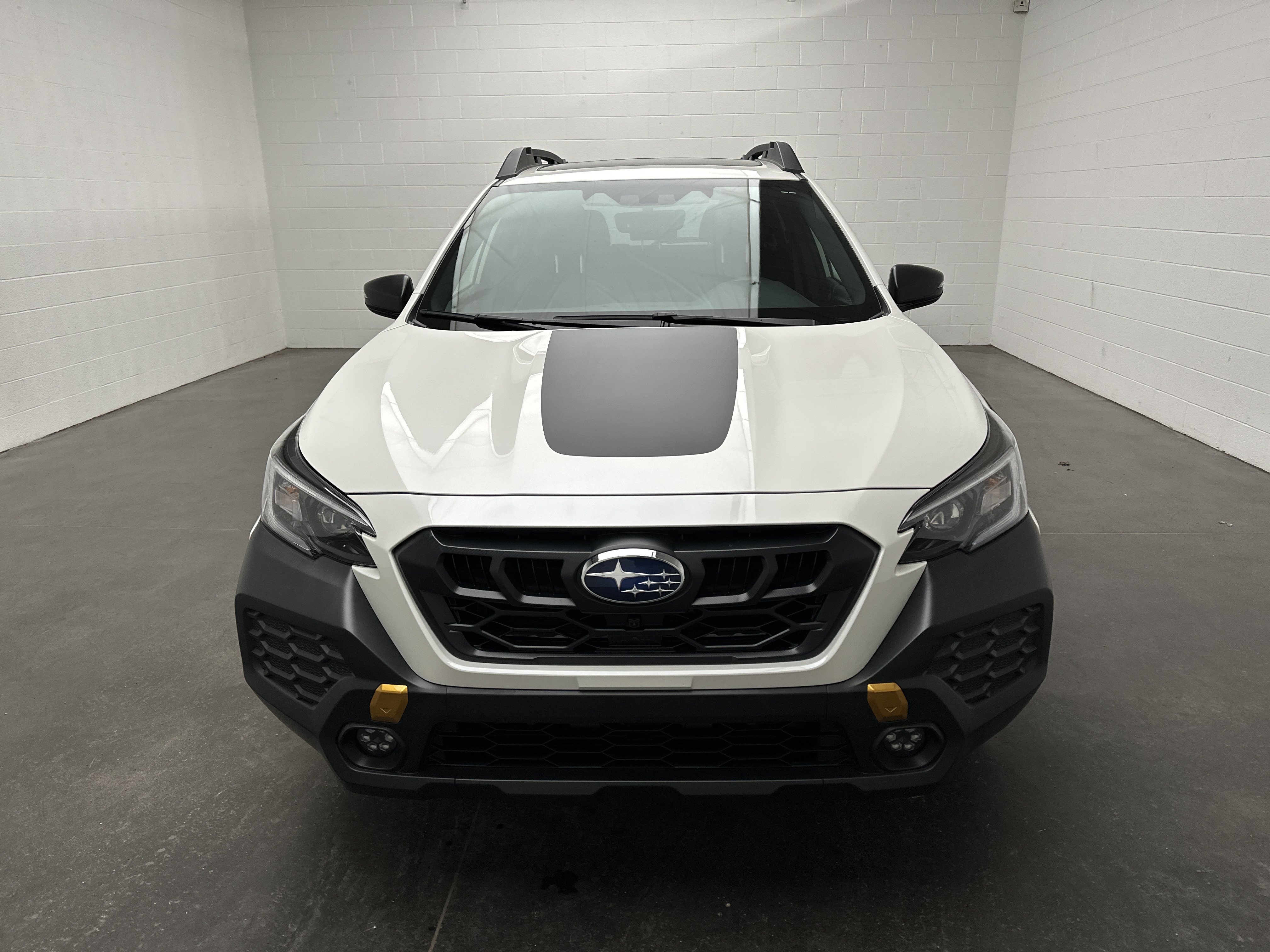 Used 2025 Subaru Outback Wilderness AWD/4WD image 3