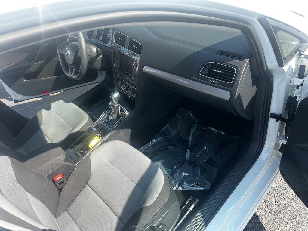 Used 2016 Volkswagen e-Golf SE FWD image 8
