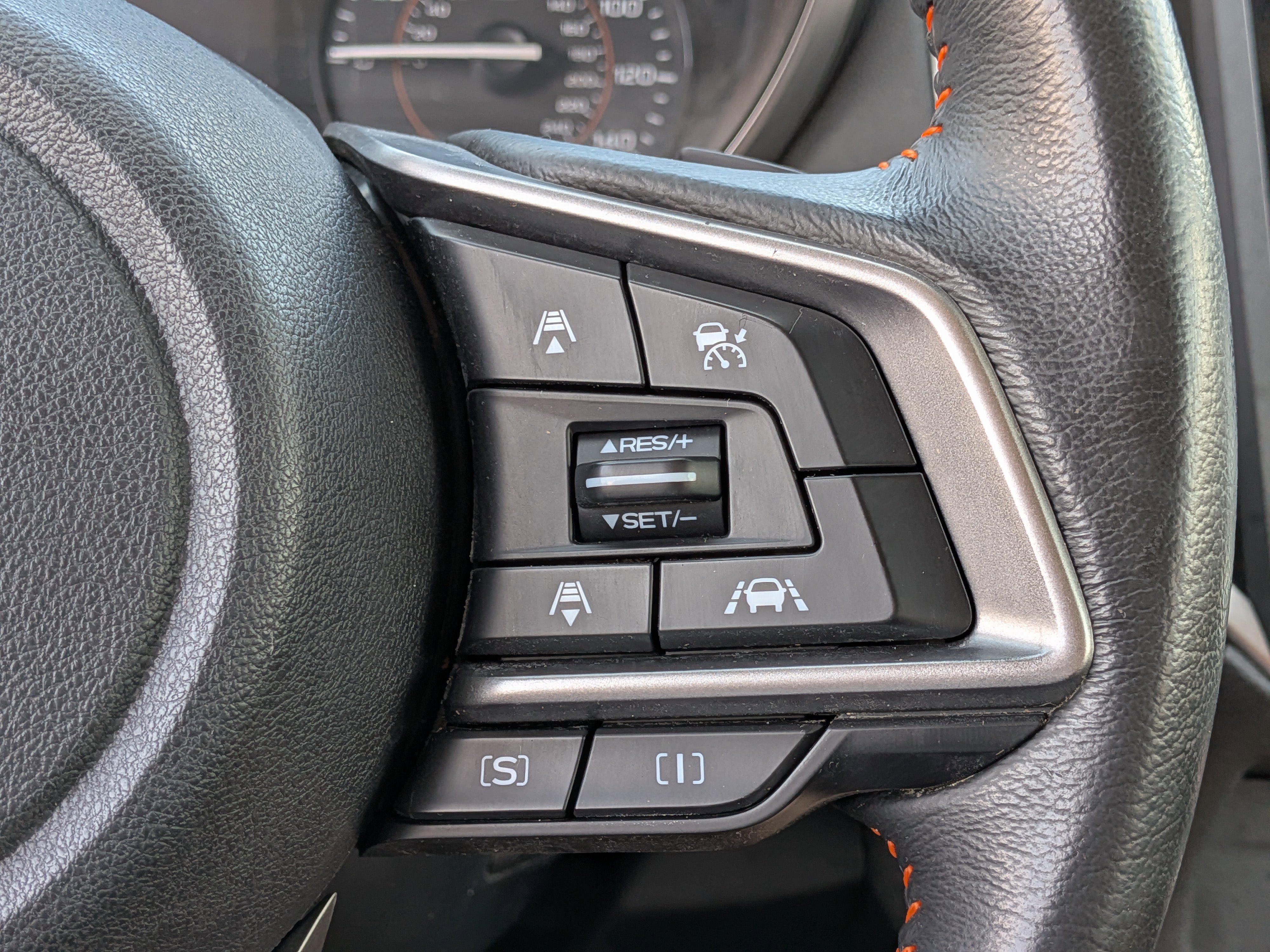 Used 2020 Subaru Crosstrek 2.0i Premium w/ Moonroof Package 2 image 25