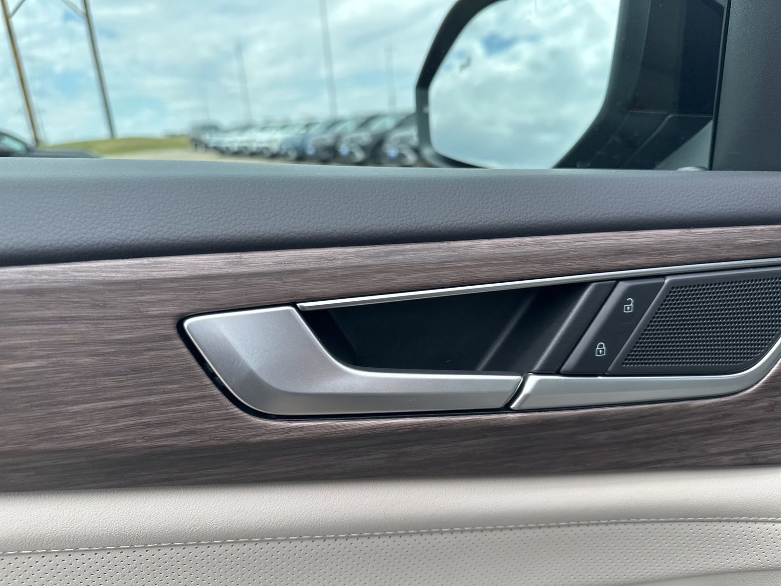 New 2026 Volkswagen Atlas SEL AWD/4WD image 15