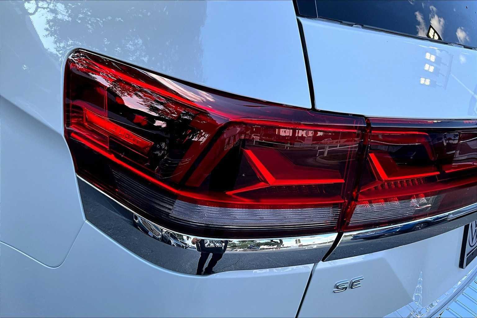 New 2026 Volkswagen Atlas SE FWD image 14