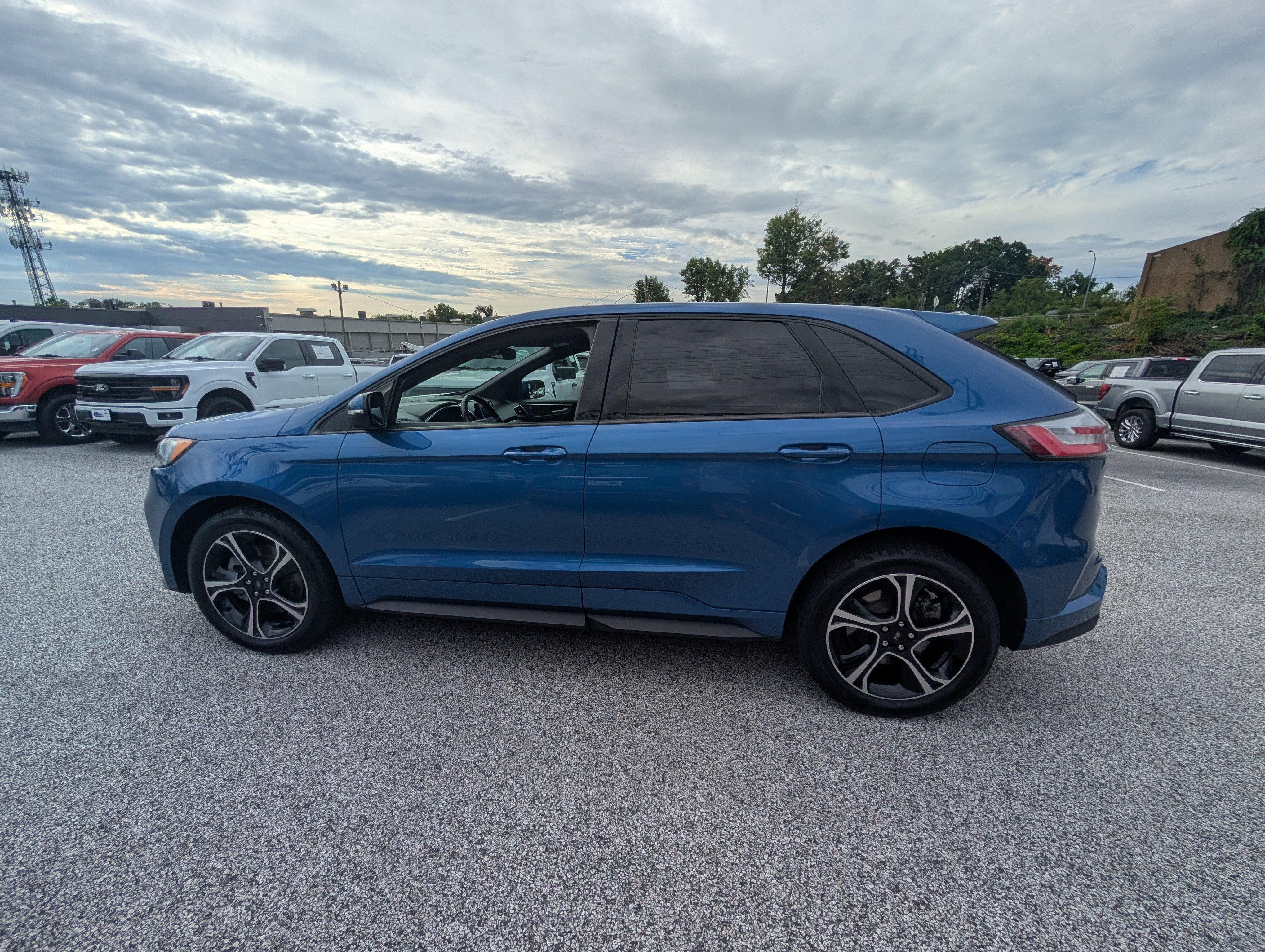 Certified 2021 Ford Edge ST AWD/4WD image 3