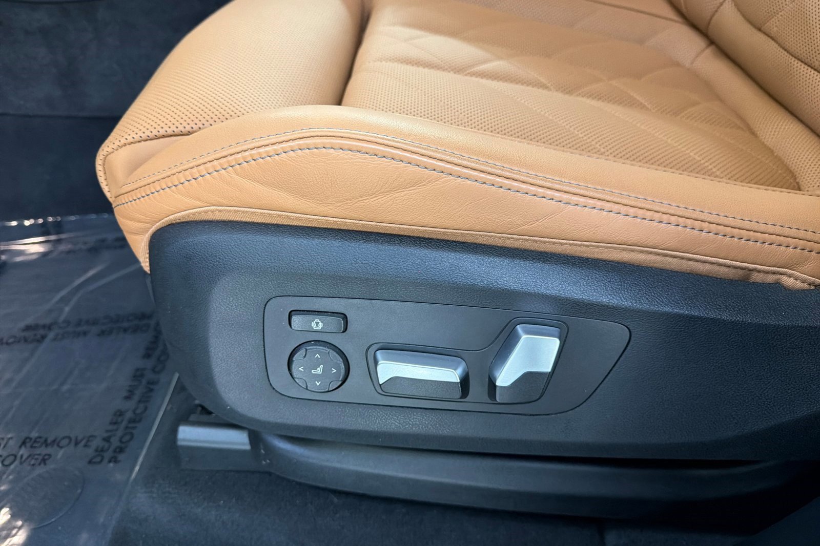 Used 2026 BMW X5 sDrive40i w/ Premium Package image 14