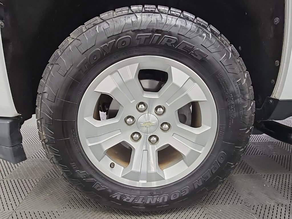 Used 2018 Chevrolet Silverado 1500 LT w/ All Star Edition image 40