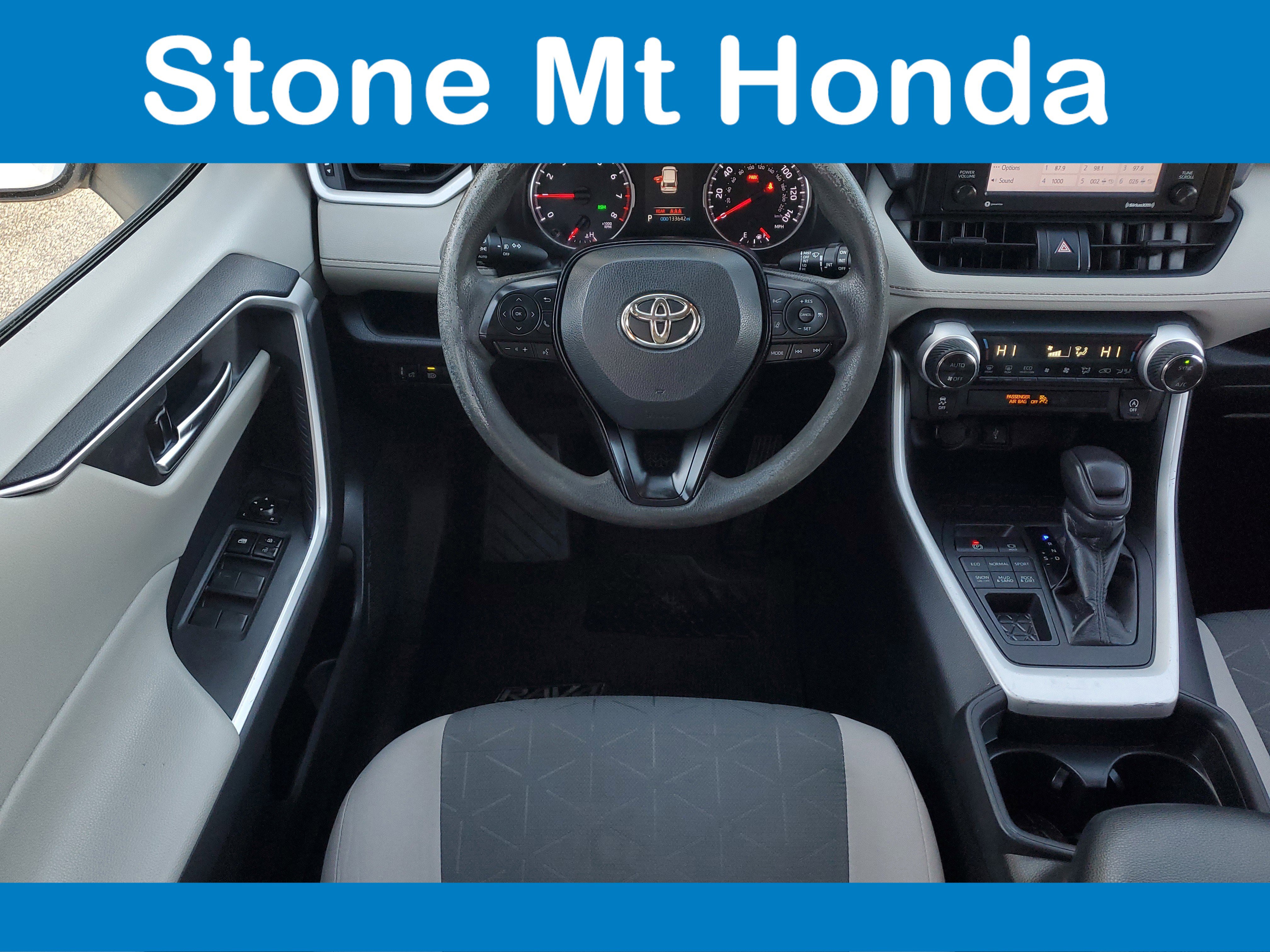 Used 2021 Toyota RAV4 XLE image 16