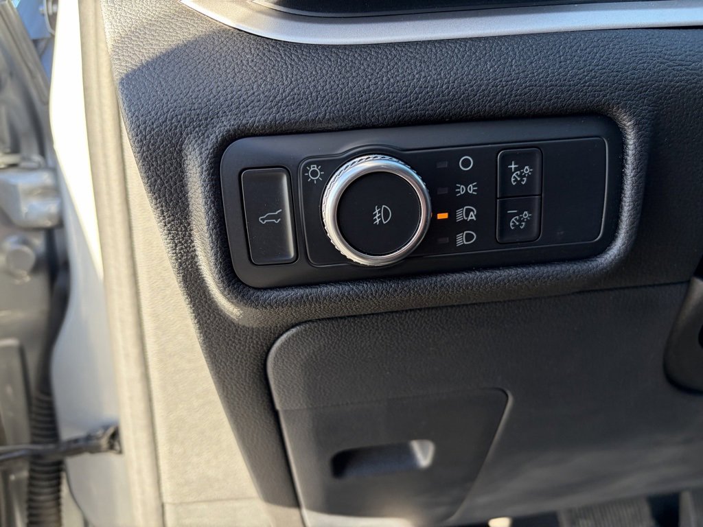 Used 2022 Ford Explorer XLT w/ Equipment Group 202A image 12