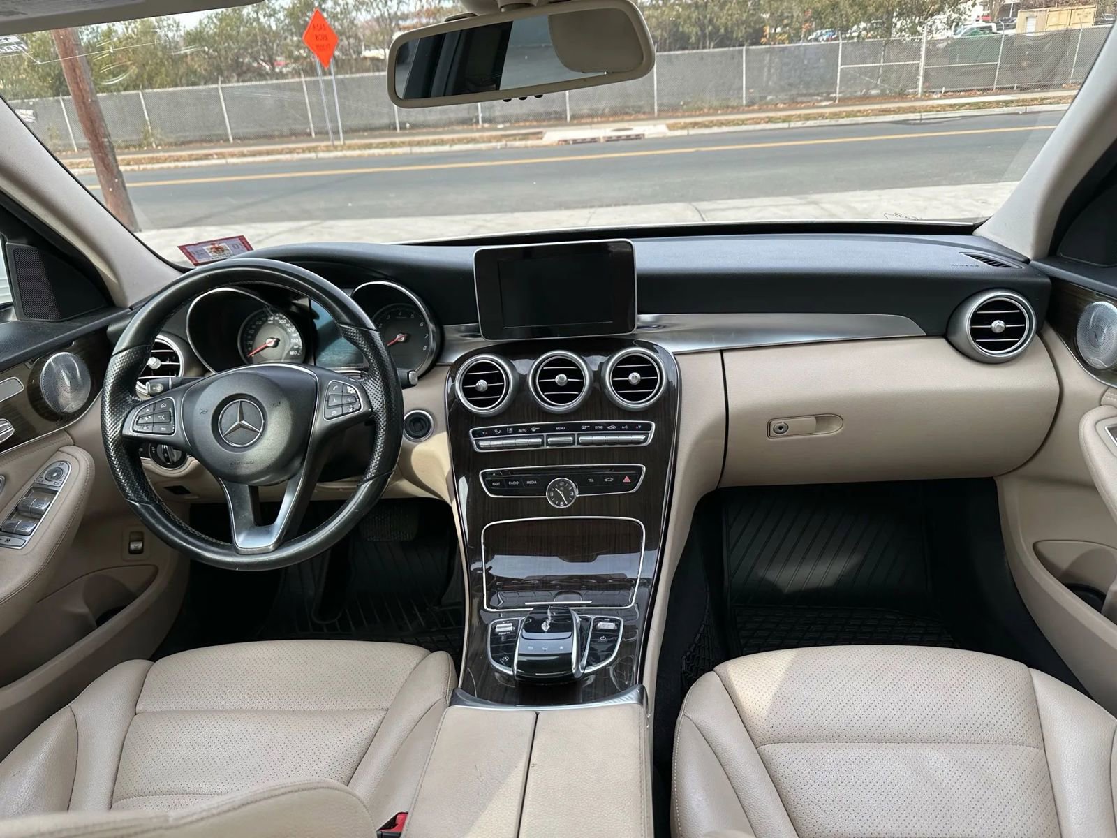 Used 2015 Mercedes-Benz C 300 4MATIC Sedan image 21