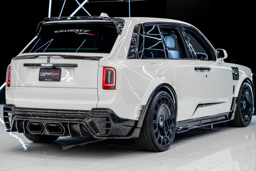 Used 2025 Rolls-Royce Cullinan AWD/4WD image 9